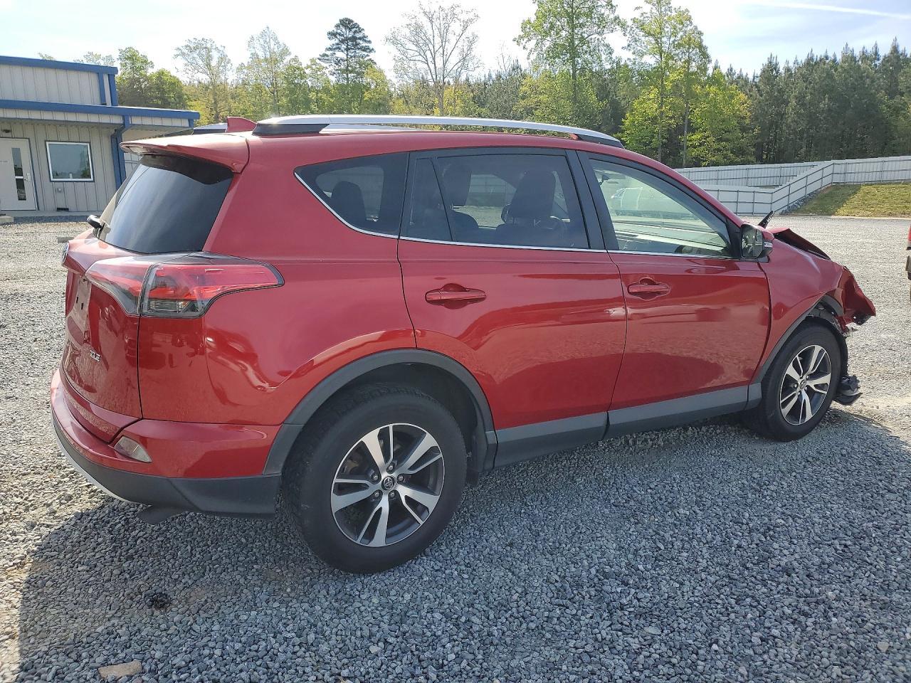 2016 Toyota Rav4 Xle - Image 3