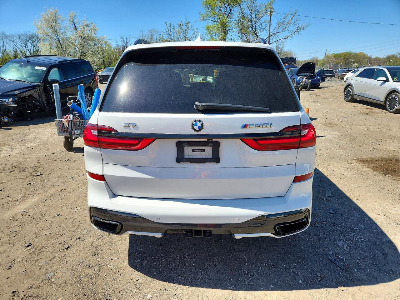 2020 BMW X7 M50I - Фото 6