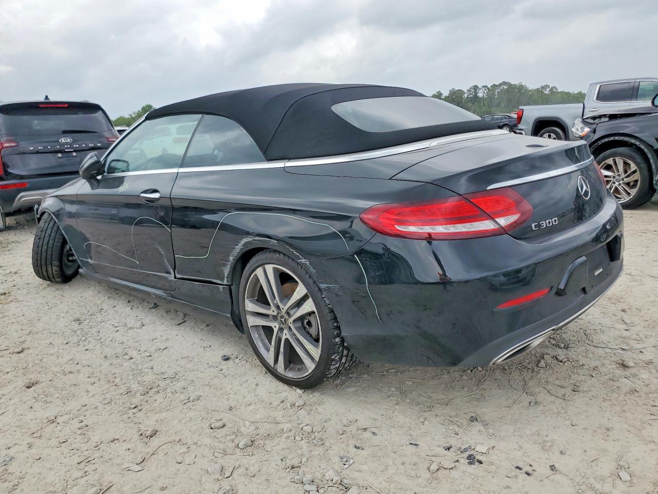 2021 Mercedes-Benz C 300 - Фото 2