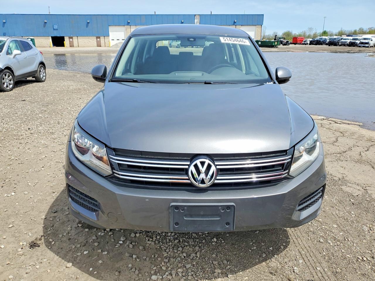 2014 Volkswagen Tiguan S - Image 5