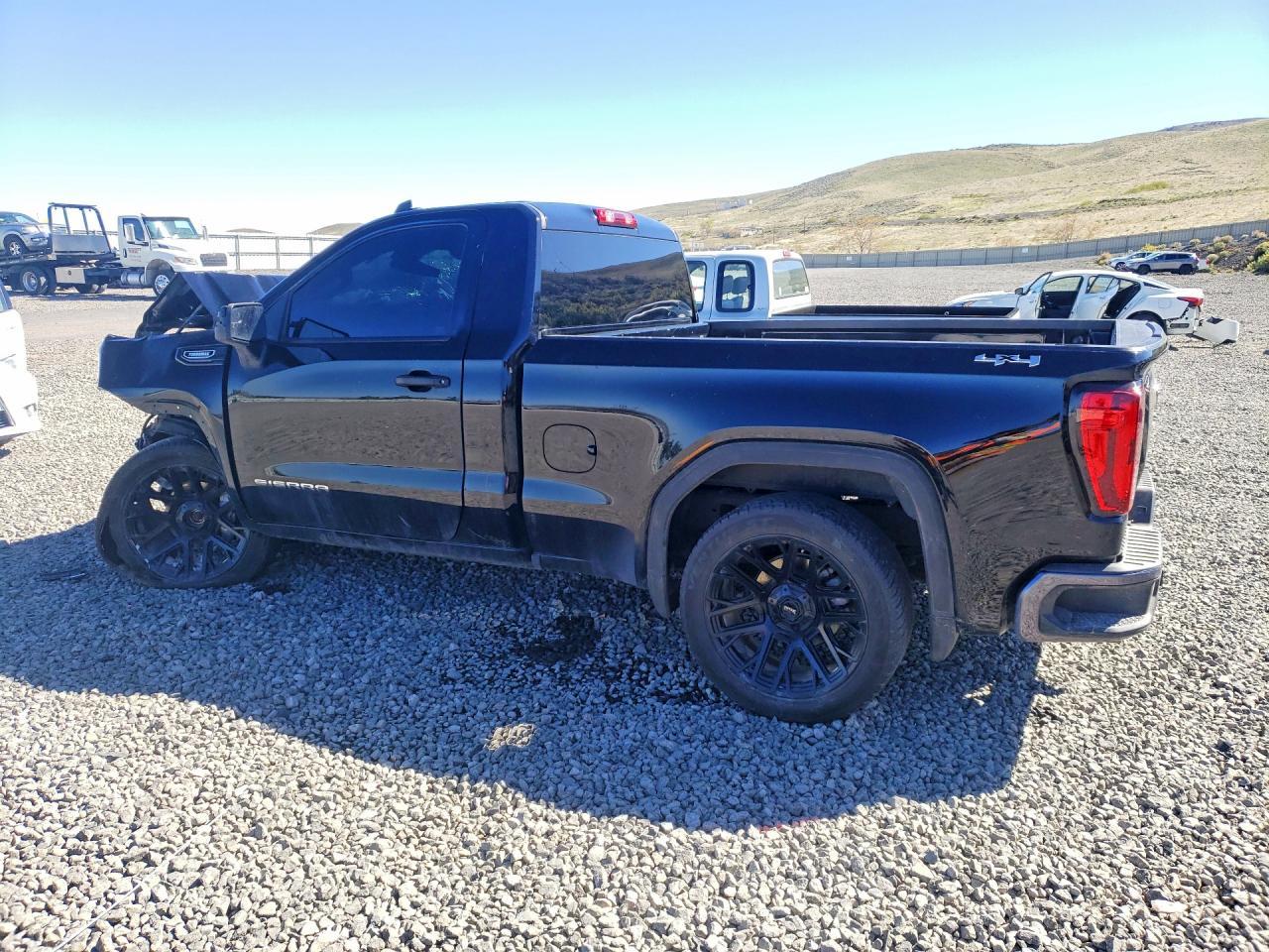 2024 GMC Sierra - Фото 2