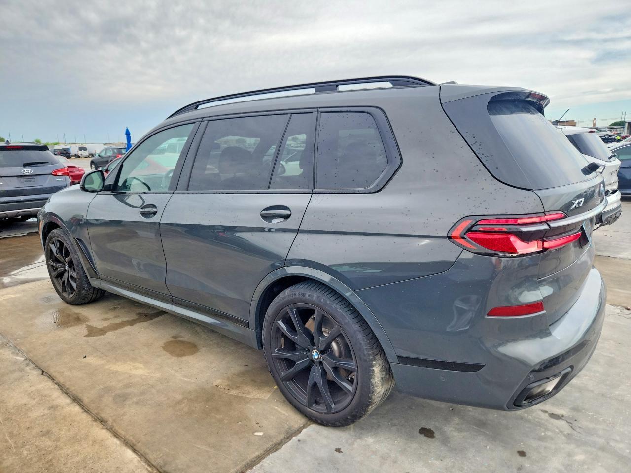 2024 BMW X7 xDrive40I - Фото 2