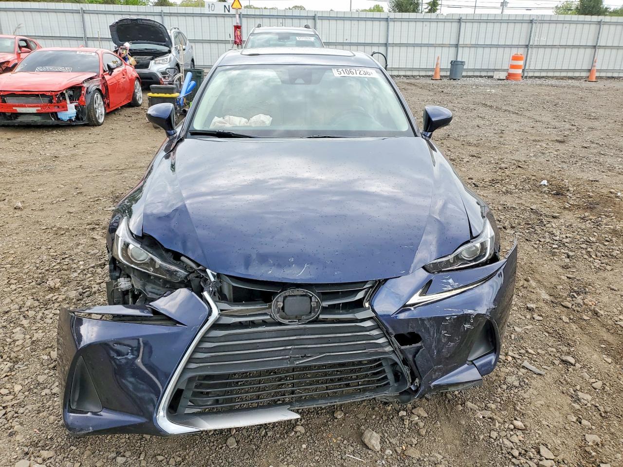 2017 Lexus Is - Image 5