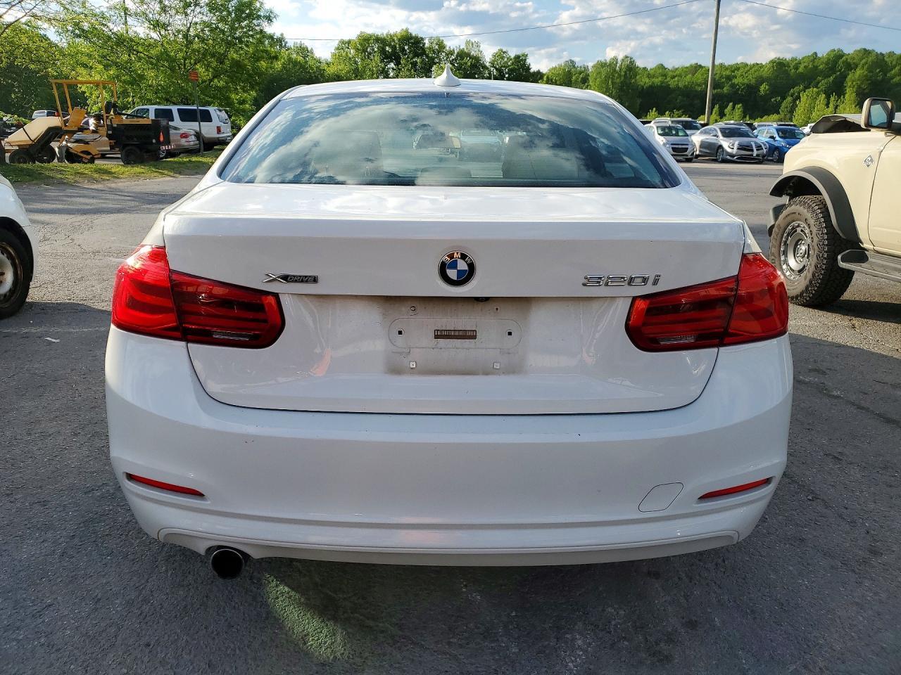 2018 BMW 320 Xi - Фото 6
