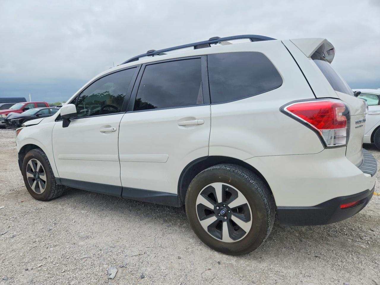 2017 Subaru Forester 2.5I Premium - Image 2