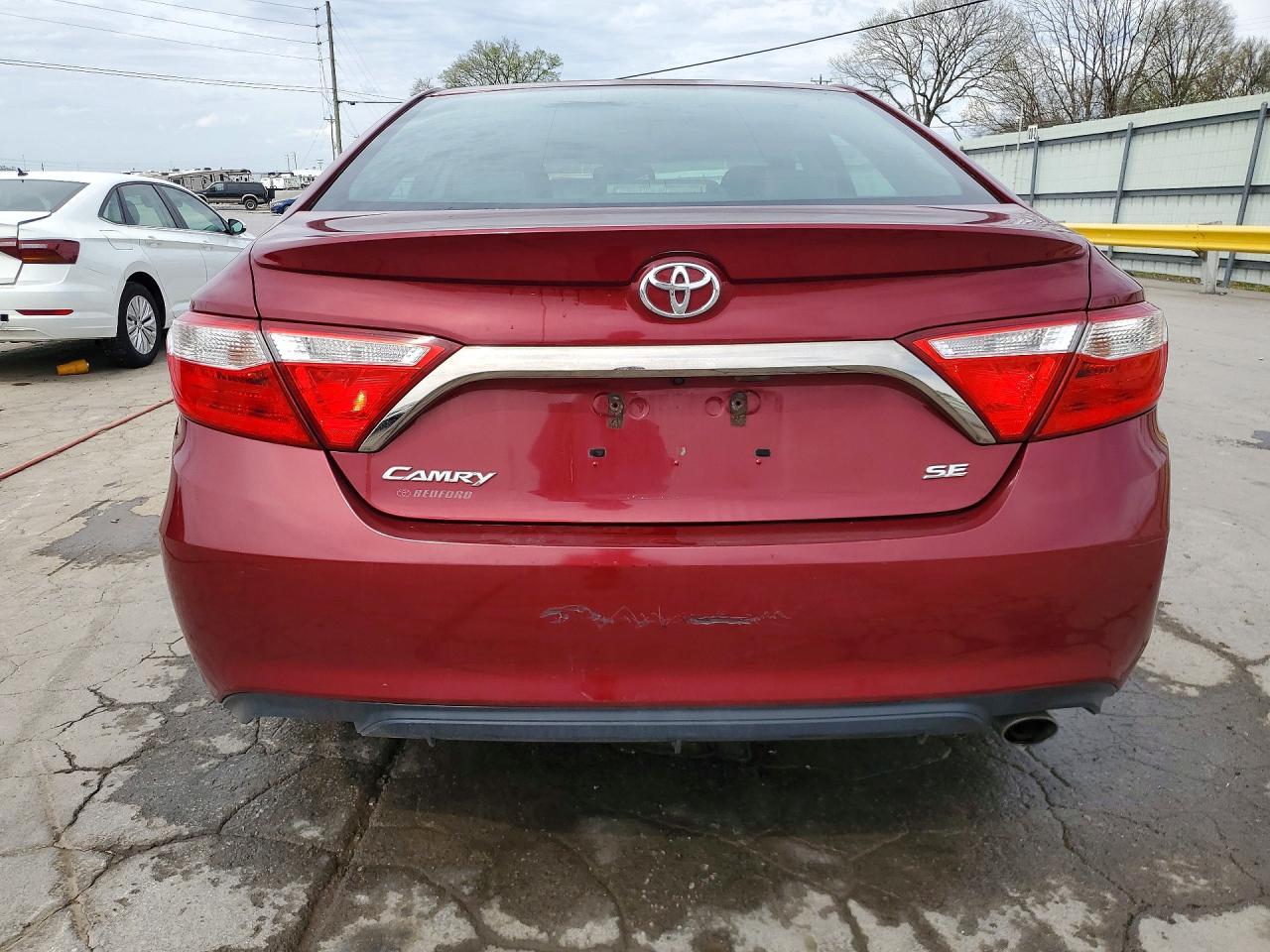 2017 Toyota Camry Se - Фото 6