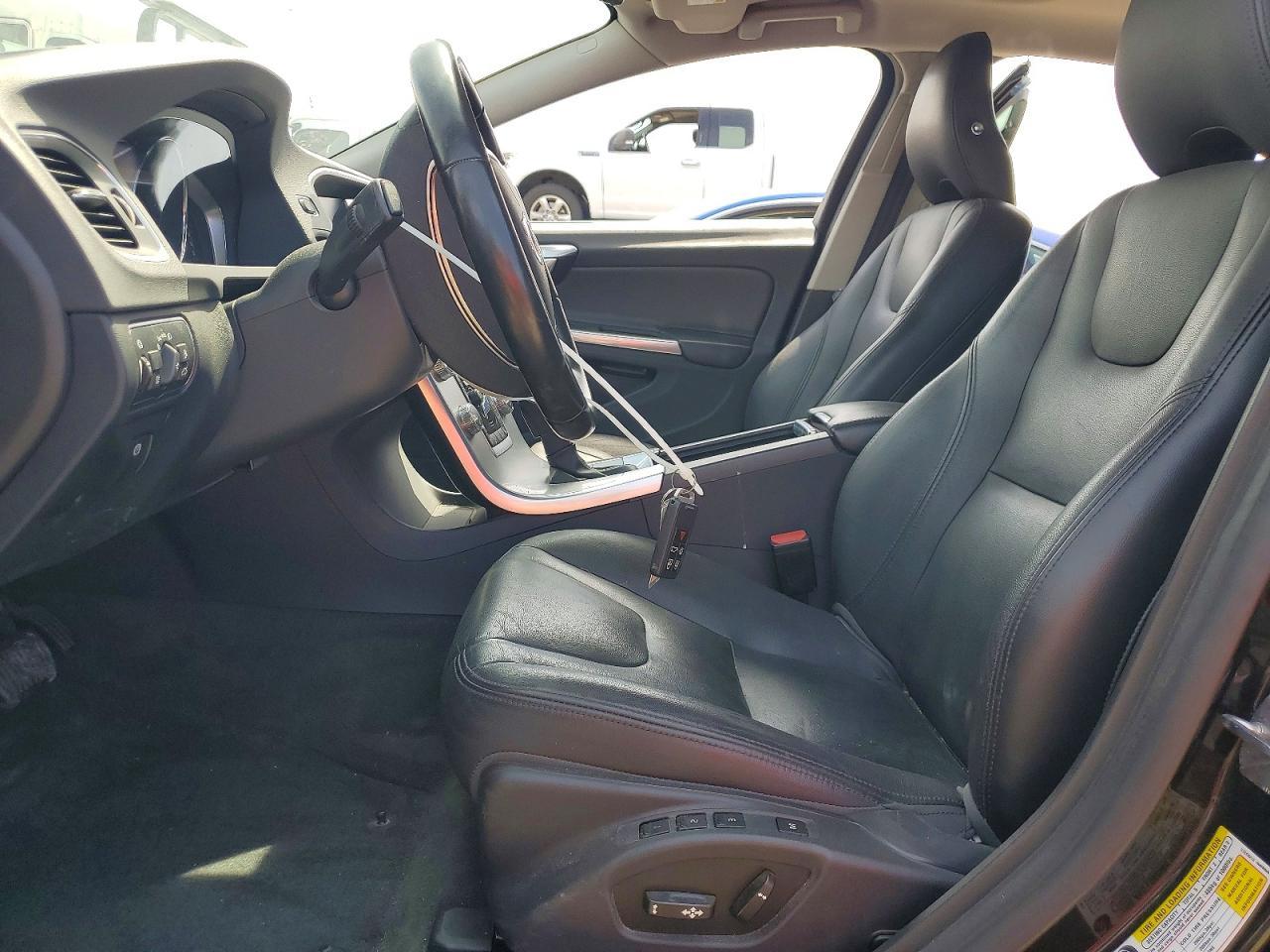 2018 Volvo S60 Inscription - Image 7