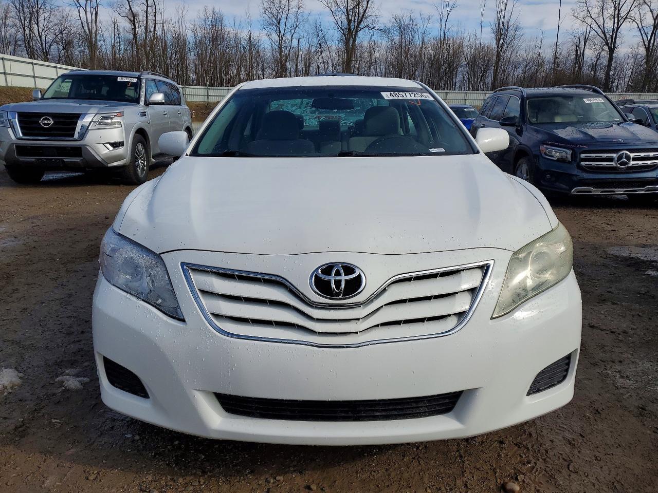 2011 Toyota Camry Le - Фото 5