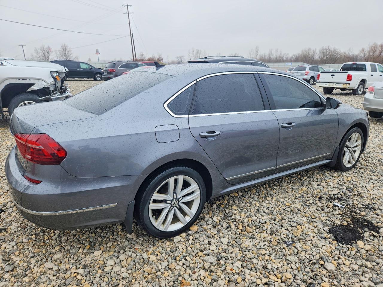 2017 Volkswagen Passat Se - Image 3