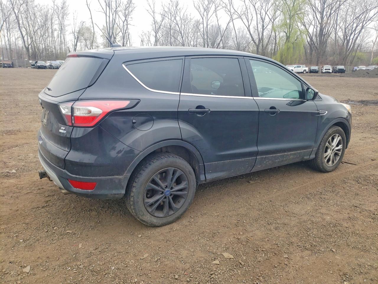 2017 Ford Escape Se - Фото 3