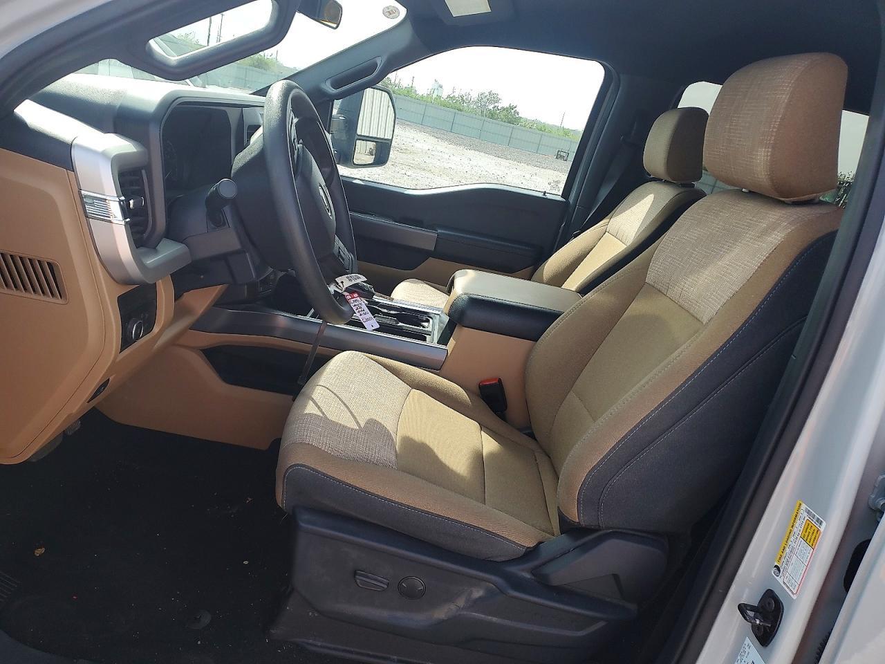 2025 Ford F350 Super Duty - Фото 7