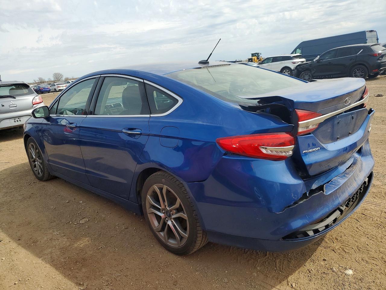 2017 Ford Fusion Se - Фото 2