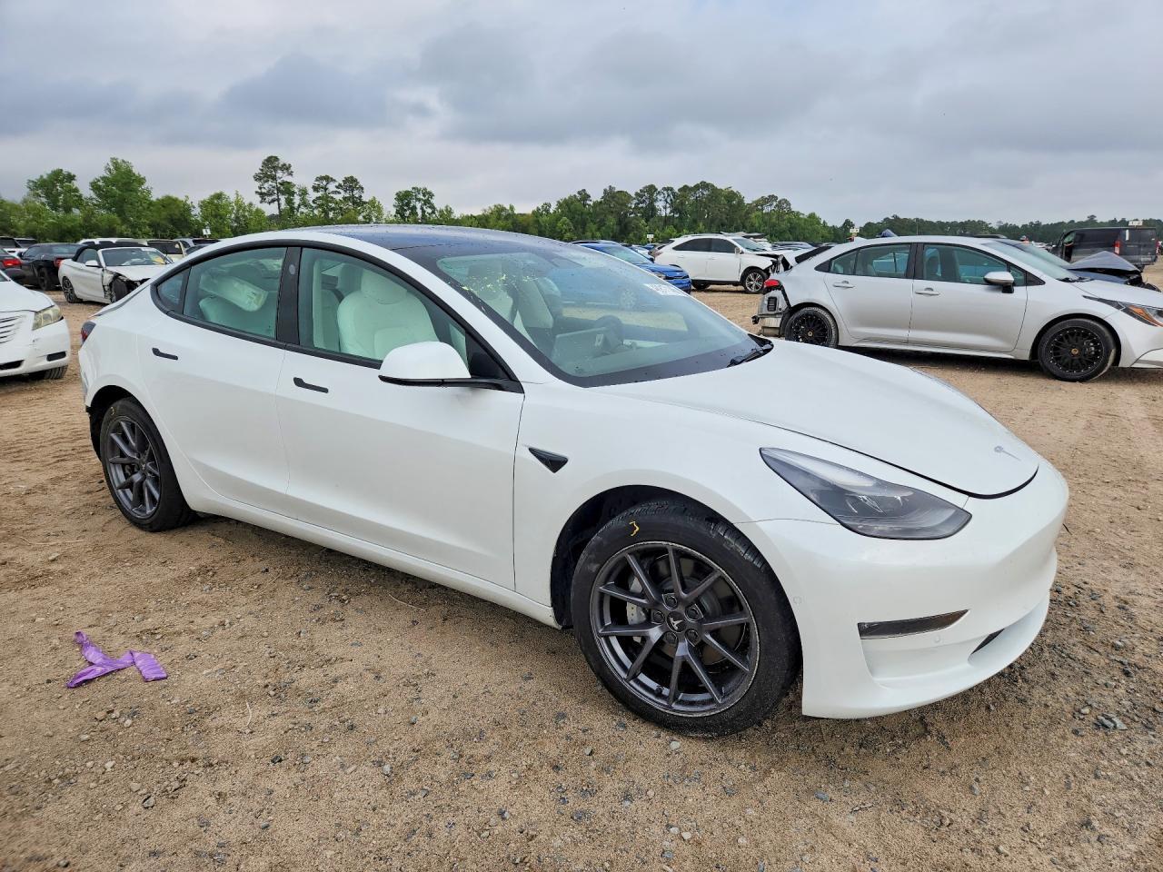 2022 Tesla Mdl 3 - Фото 4