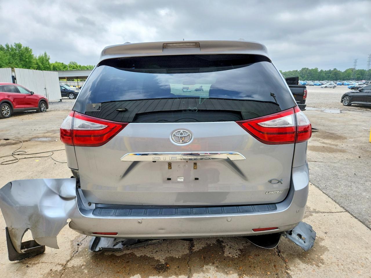 2015 Toyota Sienna Limited Premium 7-Passenger - Фото 6