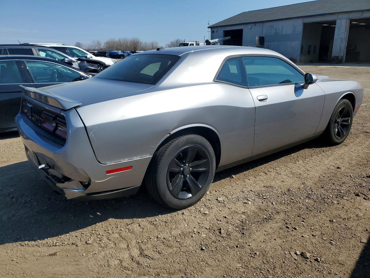 2018 Dodge Challenger Sxt - Image 3