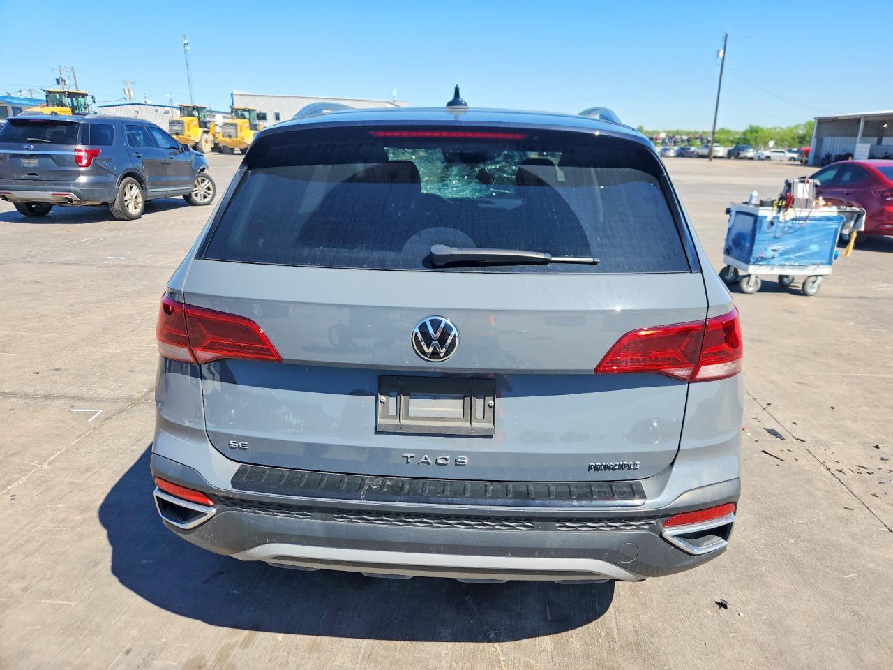 2024 Volkswagen Taos Se - Фото 6