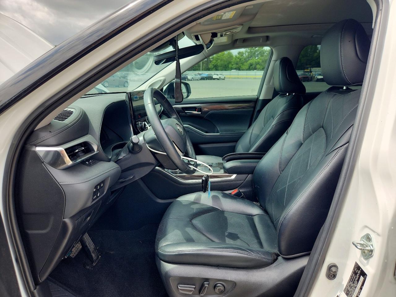 2023 Toyota Highlander Hybrid Platinum - Фото 7