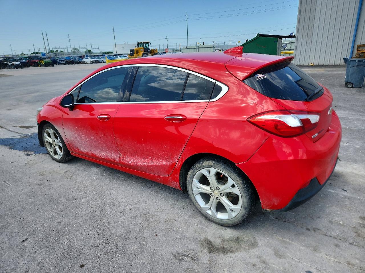 2018 Chevrolet Cruze Premier - Фото 2