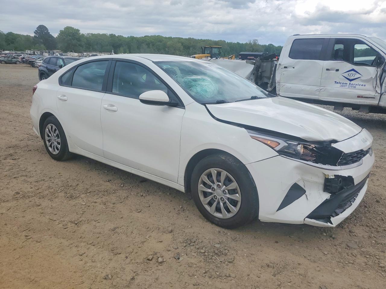 2024 Kia Forte Lx - Image 4