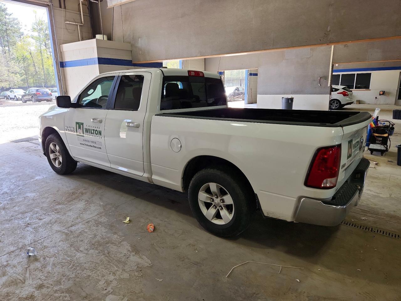 2017 Ram 1500 Slt - Image 2