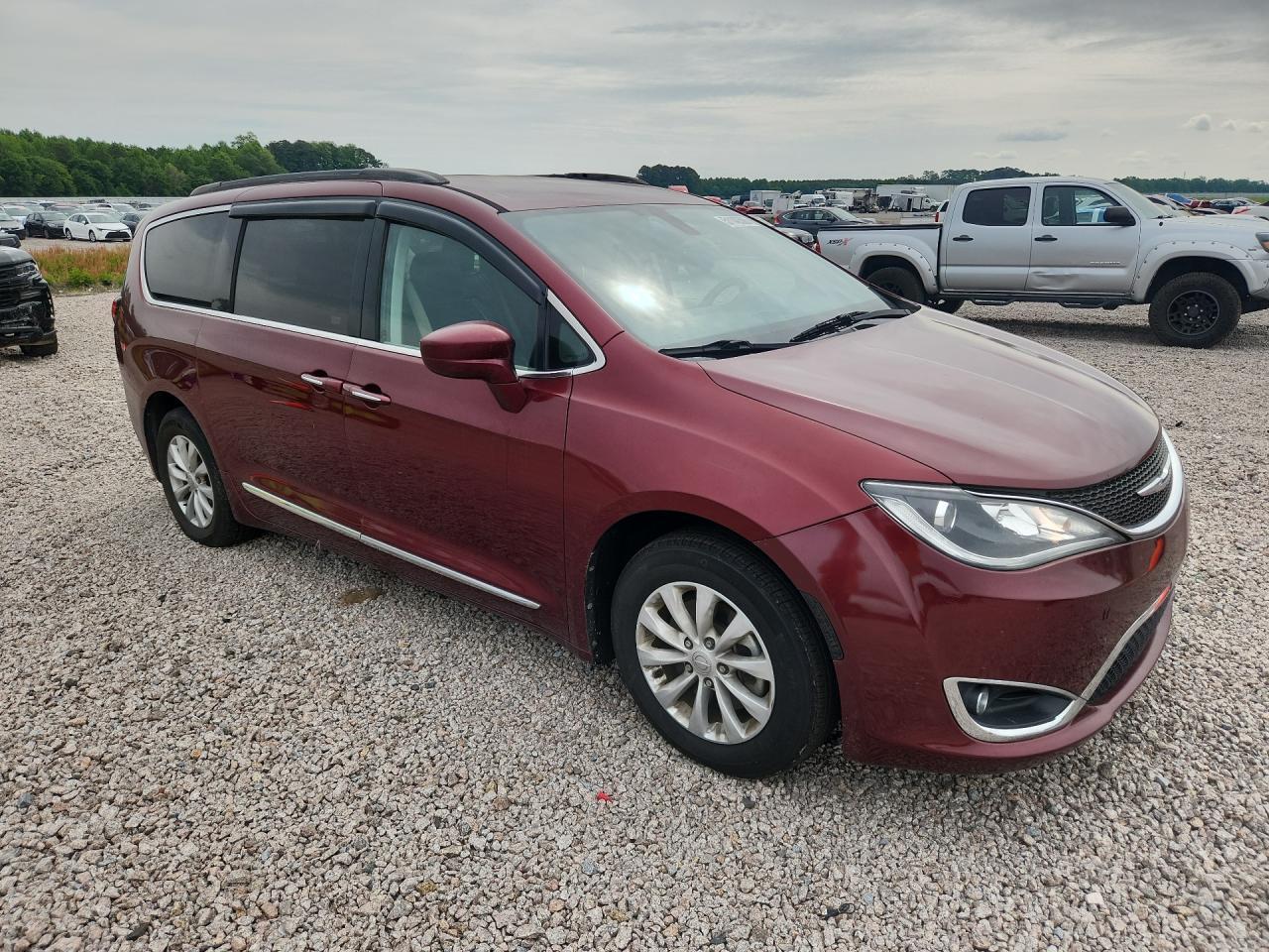 2017 Chrysler Pacifica Touring L - Фото 4