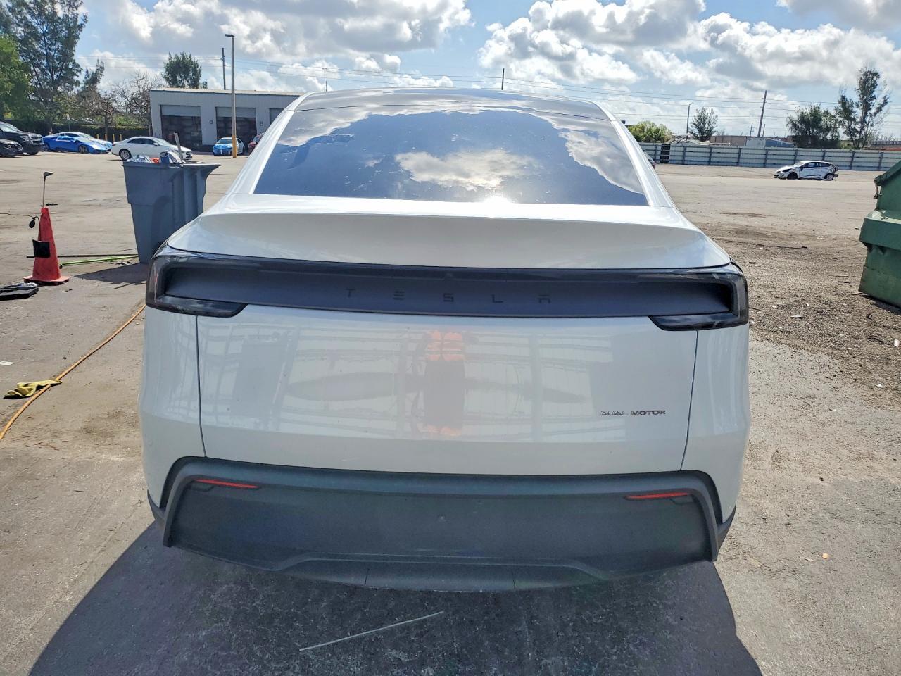 2026 Tesla Model Y - Image 6