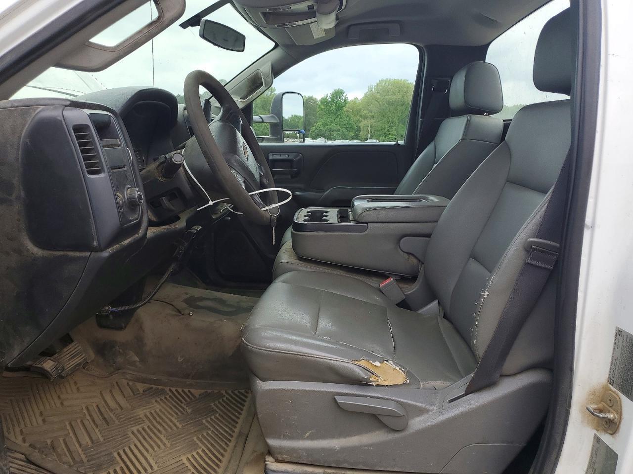 2017 Chevrolet Silverado C3500 - Image 7