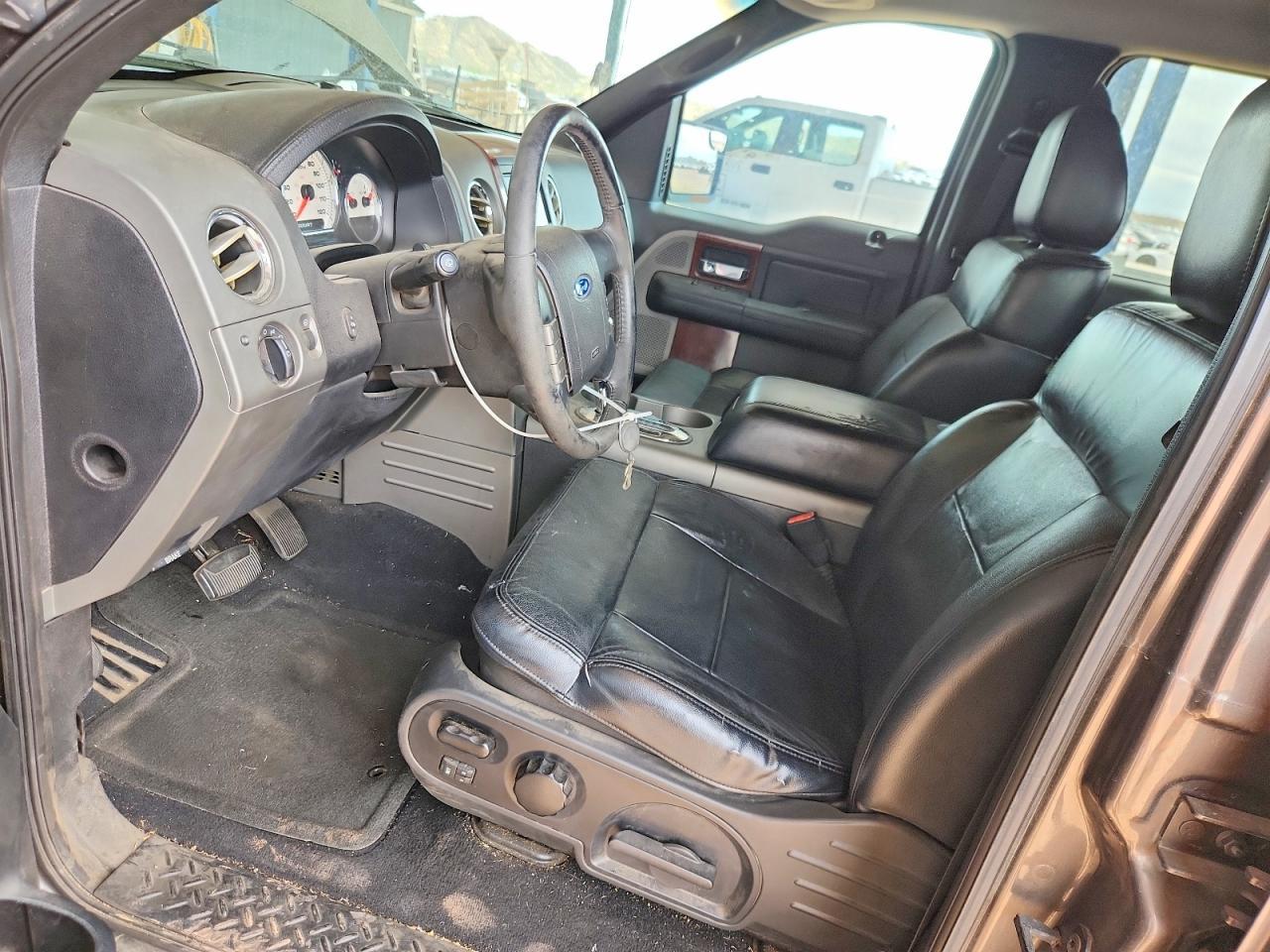 2005 Ford F150 Supercrew - Image 7