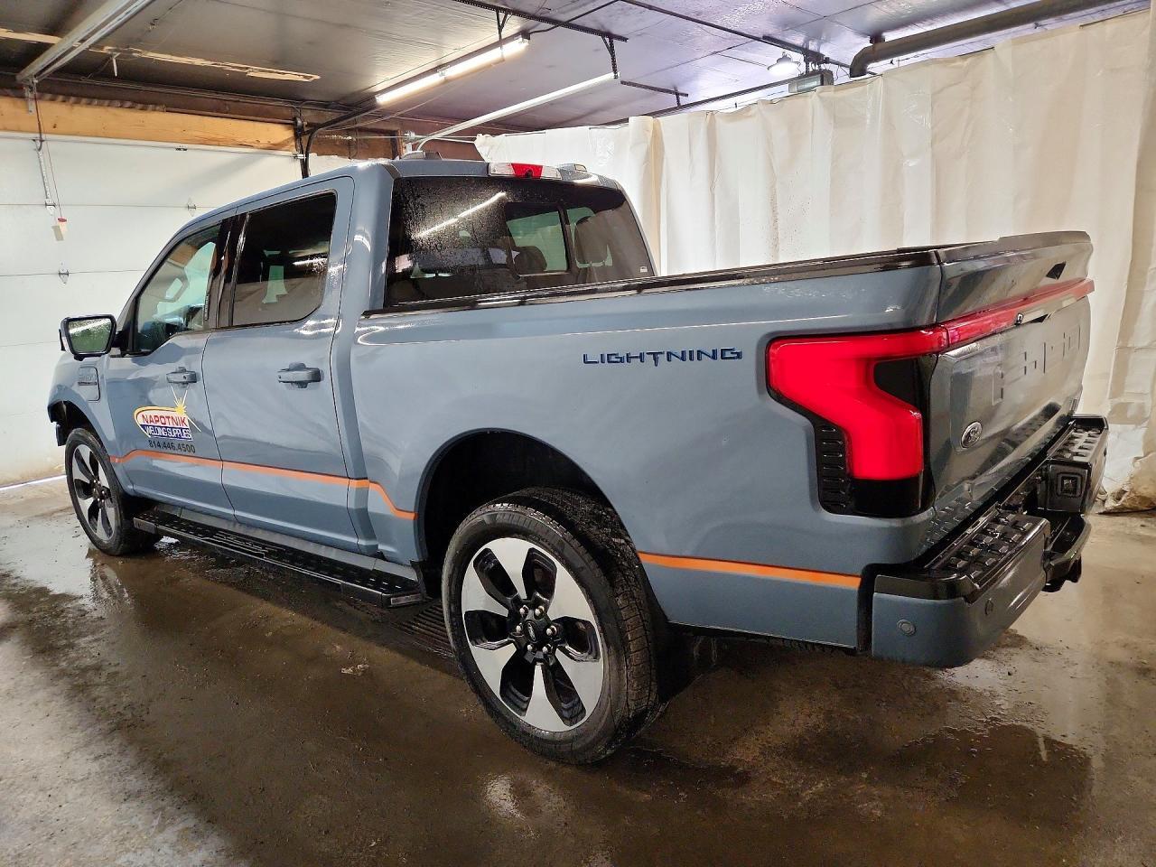 2023 Ford F150 Lightning Pro - Фото 2