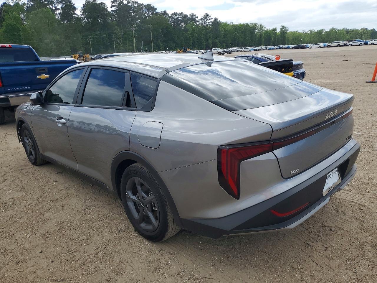 2025 Kia K4 Lxs - Image 2