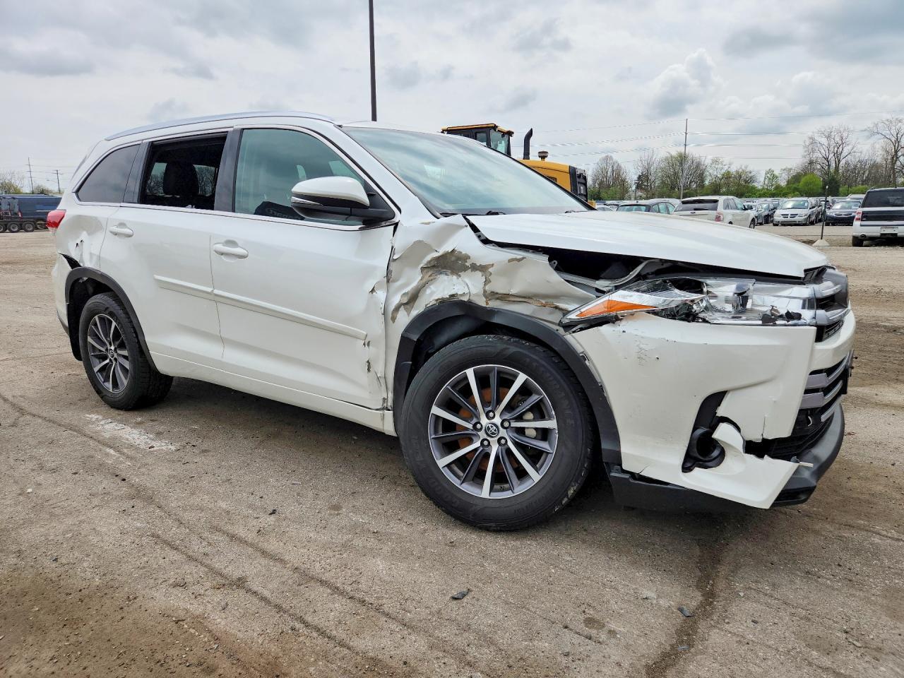 2018 Toyota Highlander Xle - Фото 4