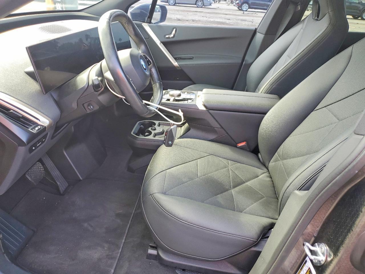 2024 BMW Ix xDrive50 - Фото 7