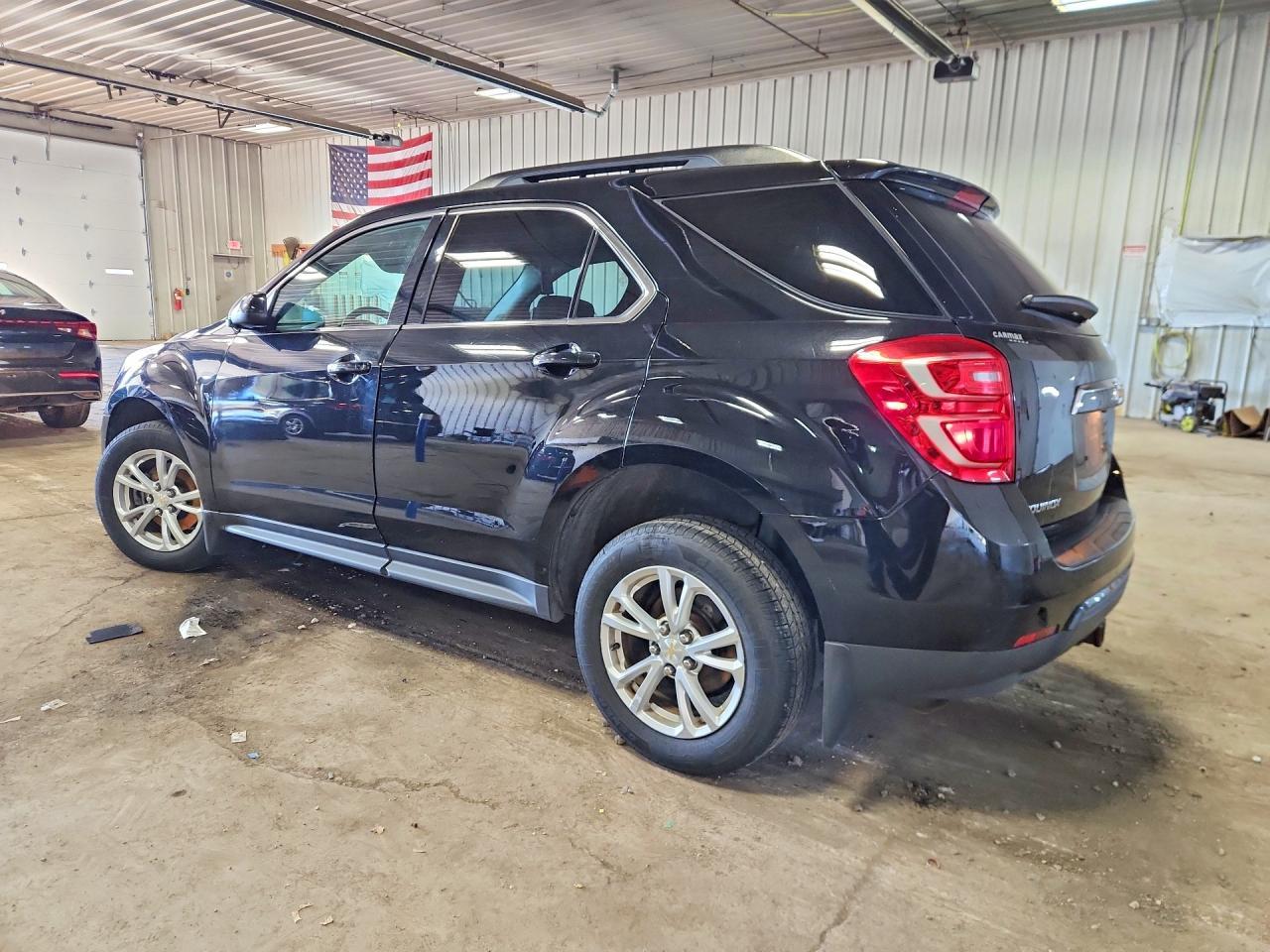 2017 Chevrolet Equinox Lt - Image 2
