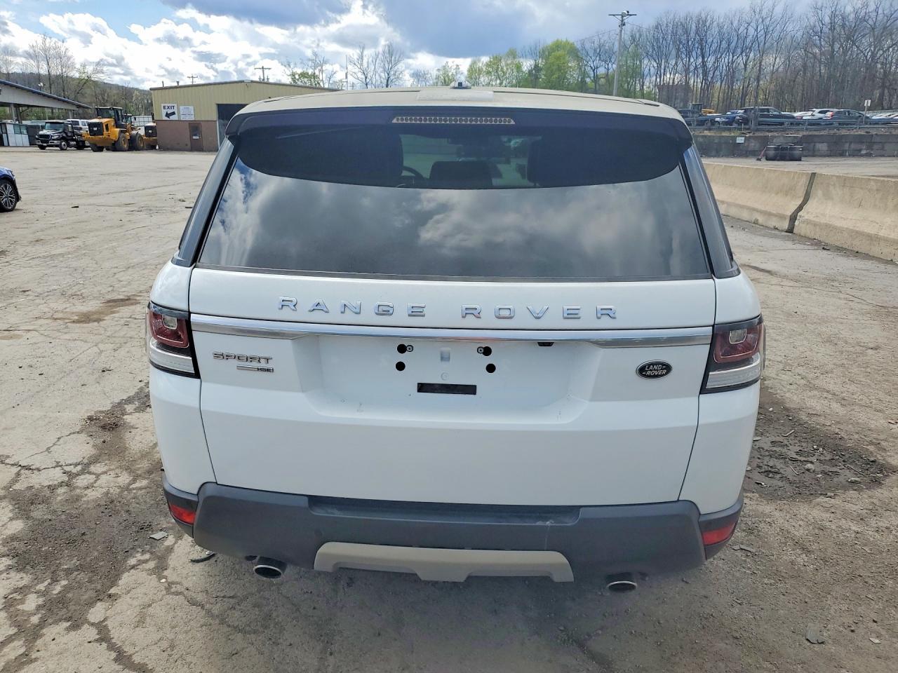 2015 Land Rover Range Rover Sport Hse - Image 6