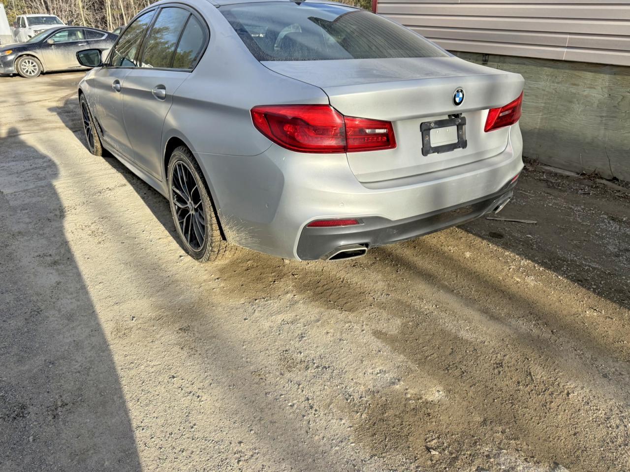 2020 BMW 530 Xi - Фото 2