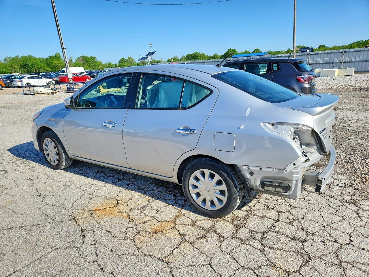 2019 Niss Versa Sv - Фото 2