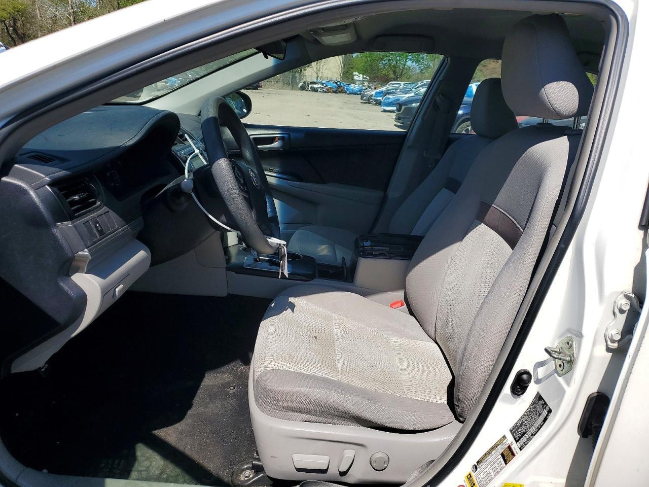 2014 Toyota Camry Le - Фото 7
