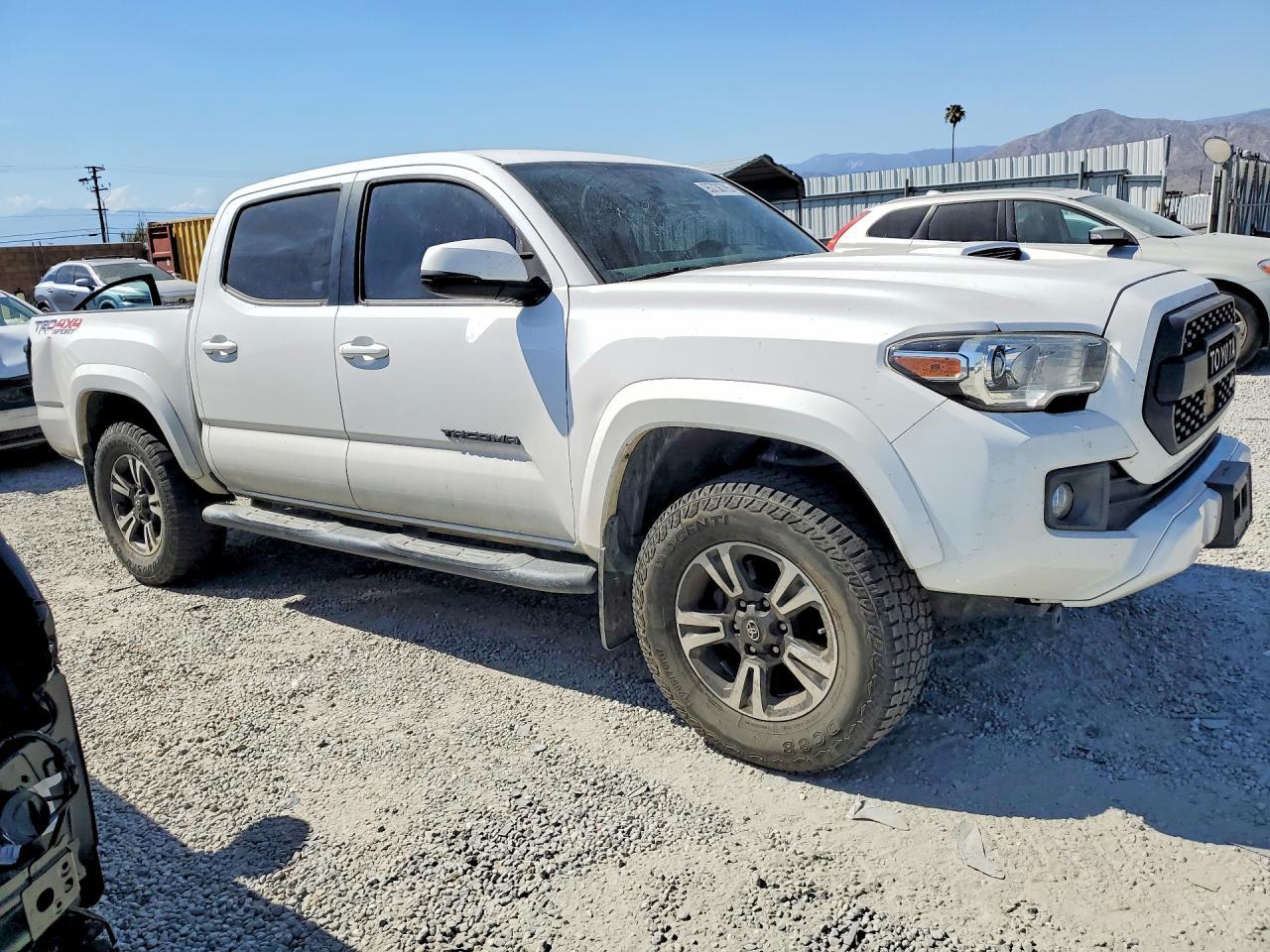 2018 Toyota Tacoma Double Cab - Фото 4