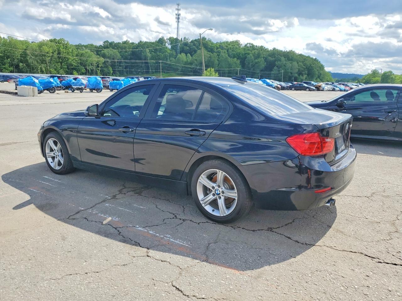2013 BMW 328 Xi - Фото 2