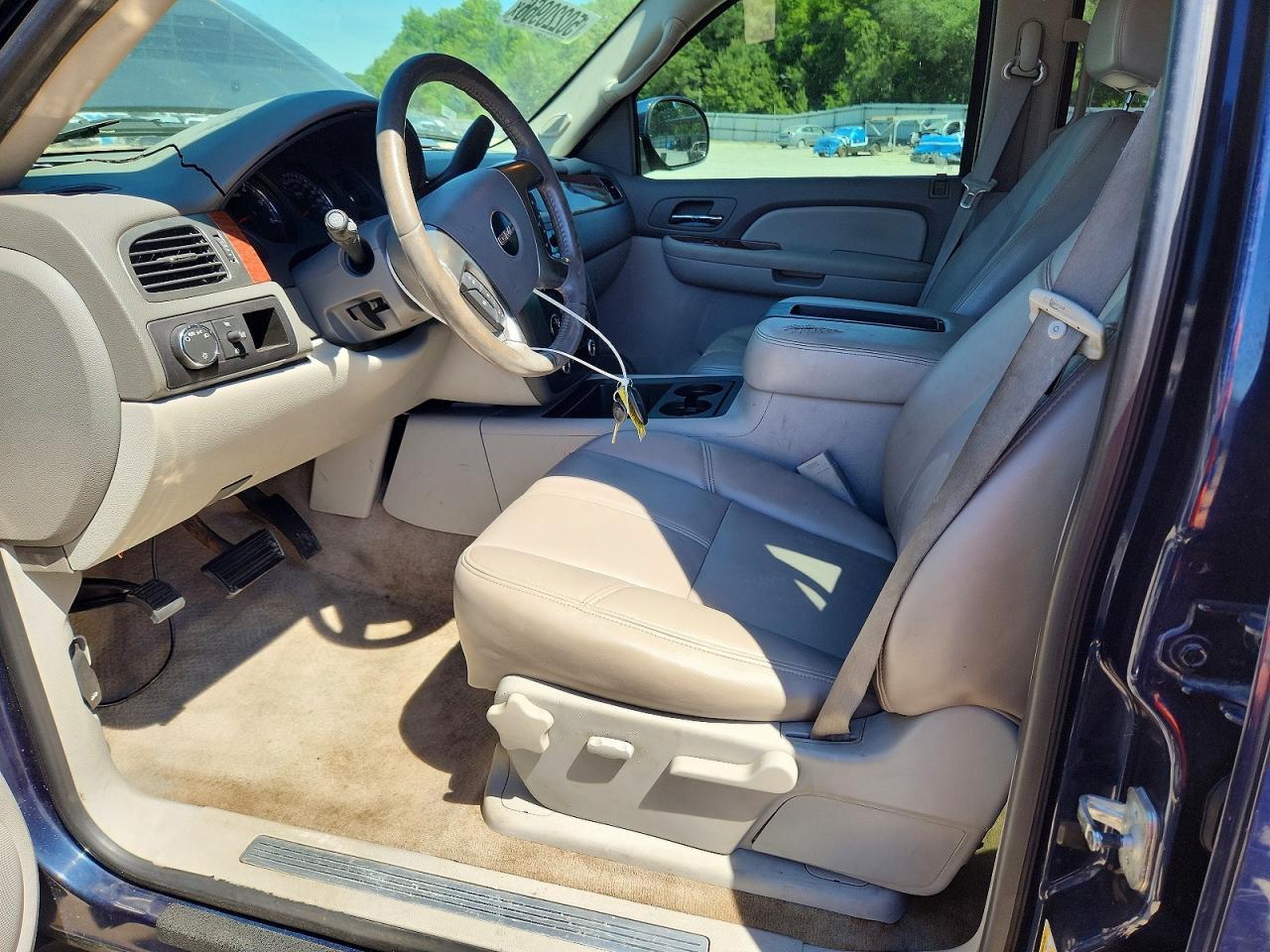 2007 GMC Yukon - Image 7