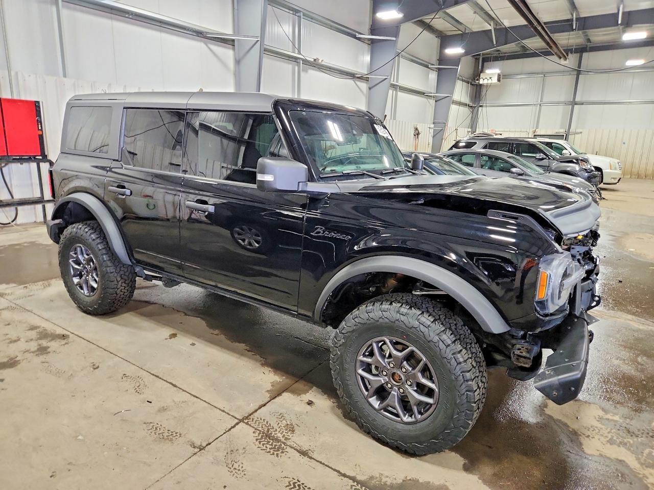 2022 Ford Bronco Base - Image 4