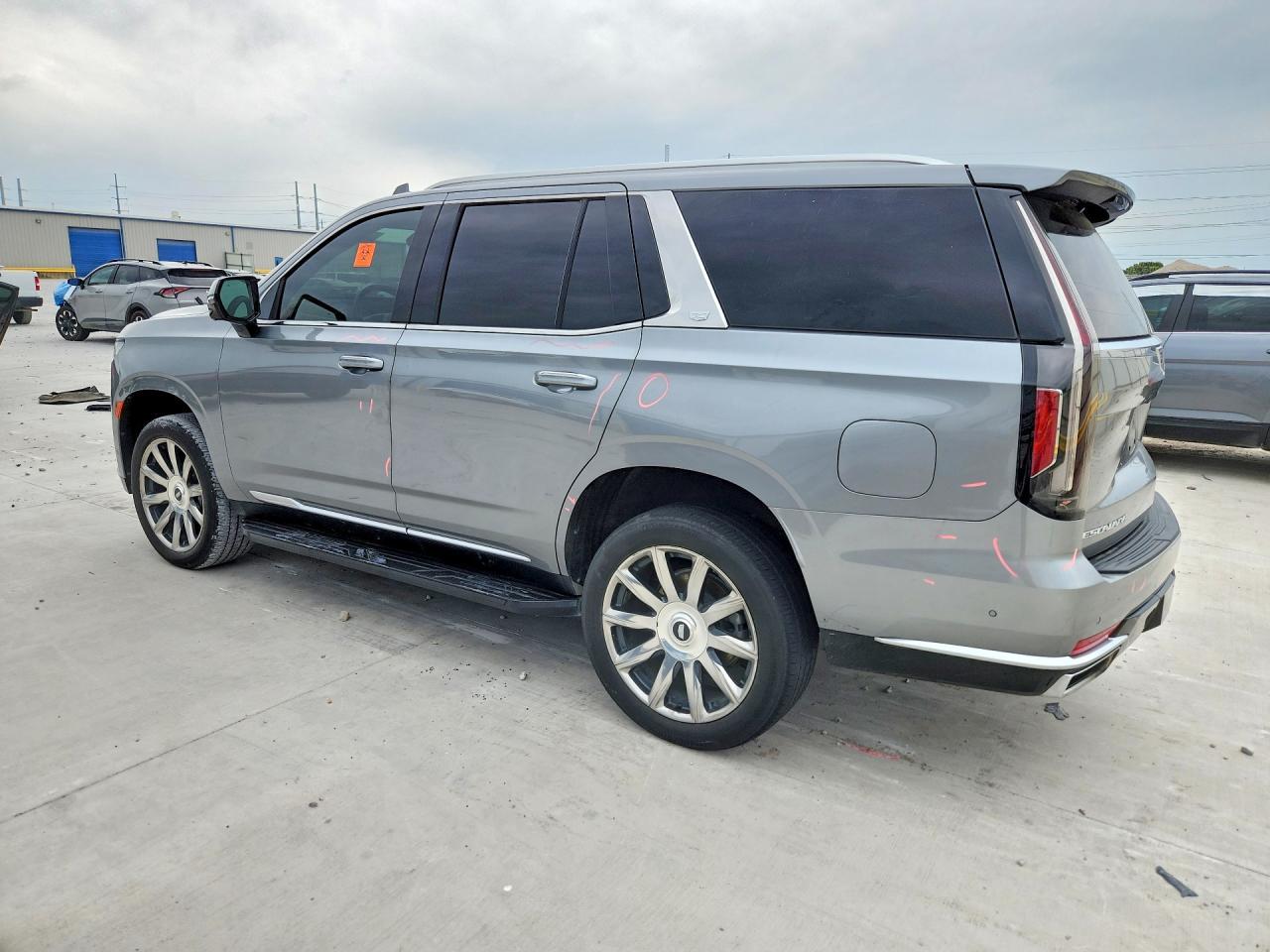 2023 Cadillac Escalade Premium Luxury - Image 2