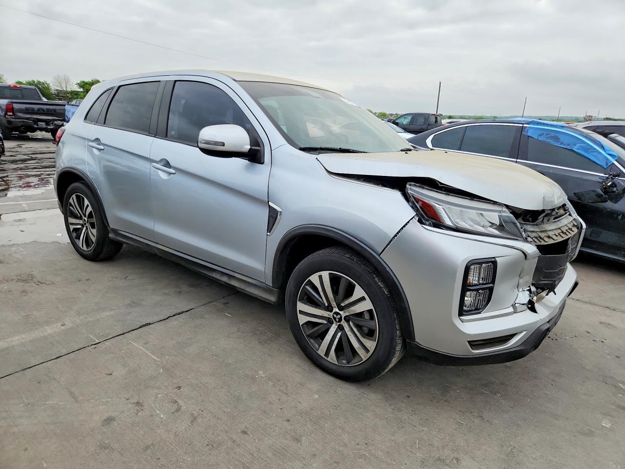 2021 Mitsubishi Outlander - Image 4
