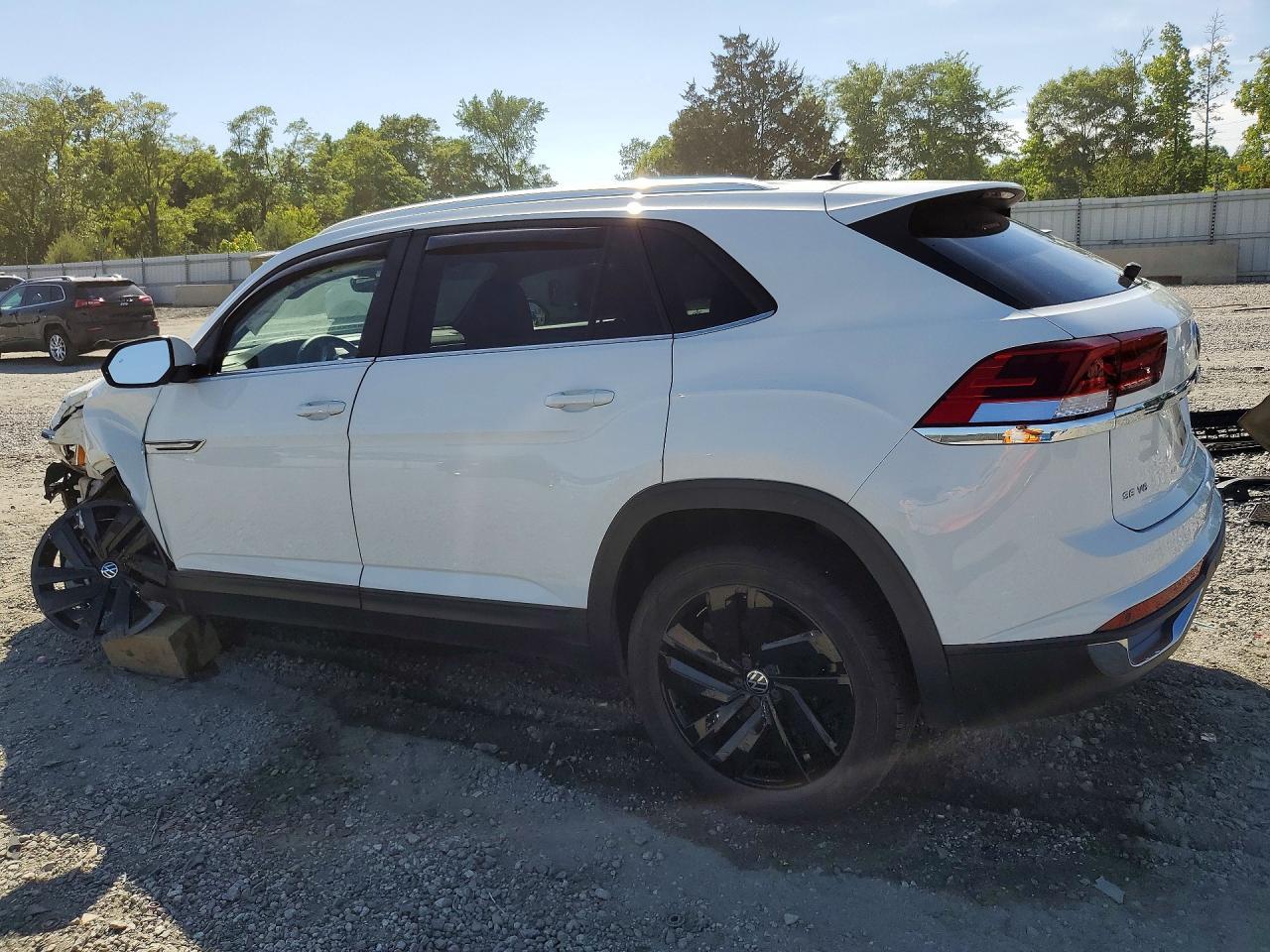 2023 Volkswagen Atlas Cross Sport Se - Image 2