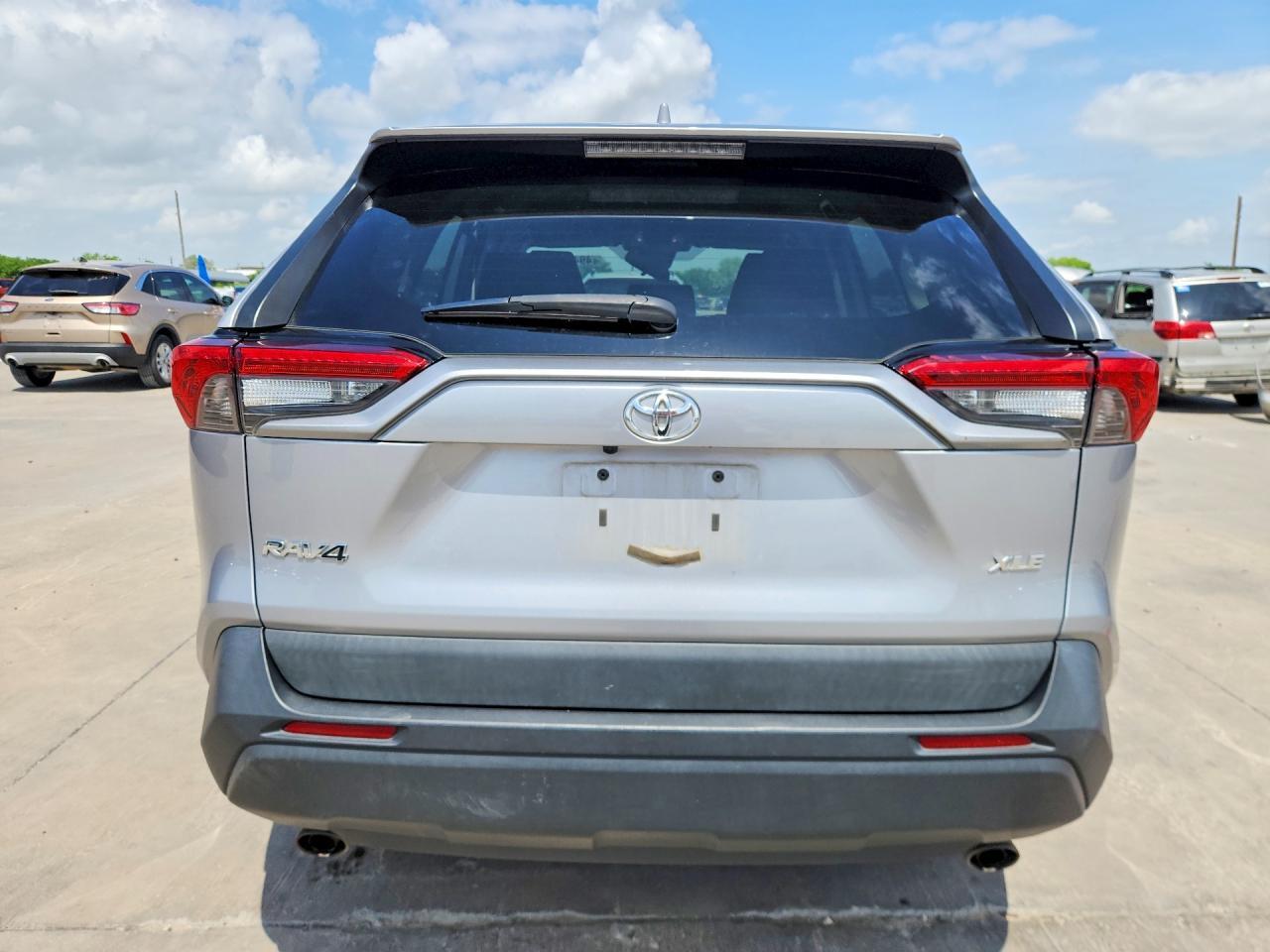 2021 Toyota Rav4 Xle - Image 6