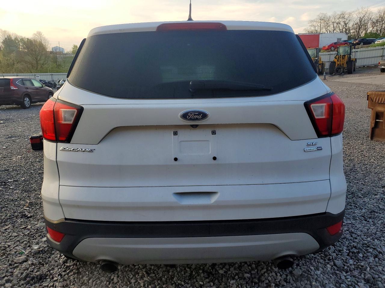 2019 Ford Escape Se - Фото 6