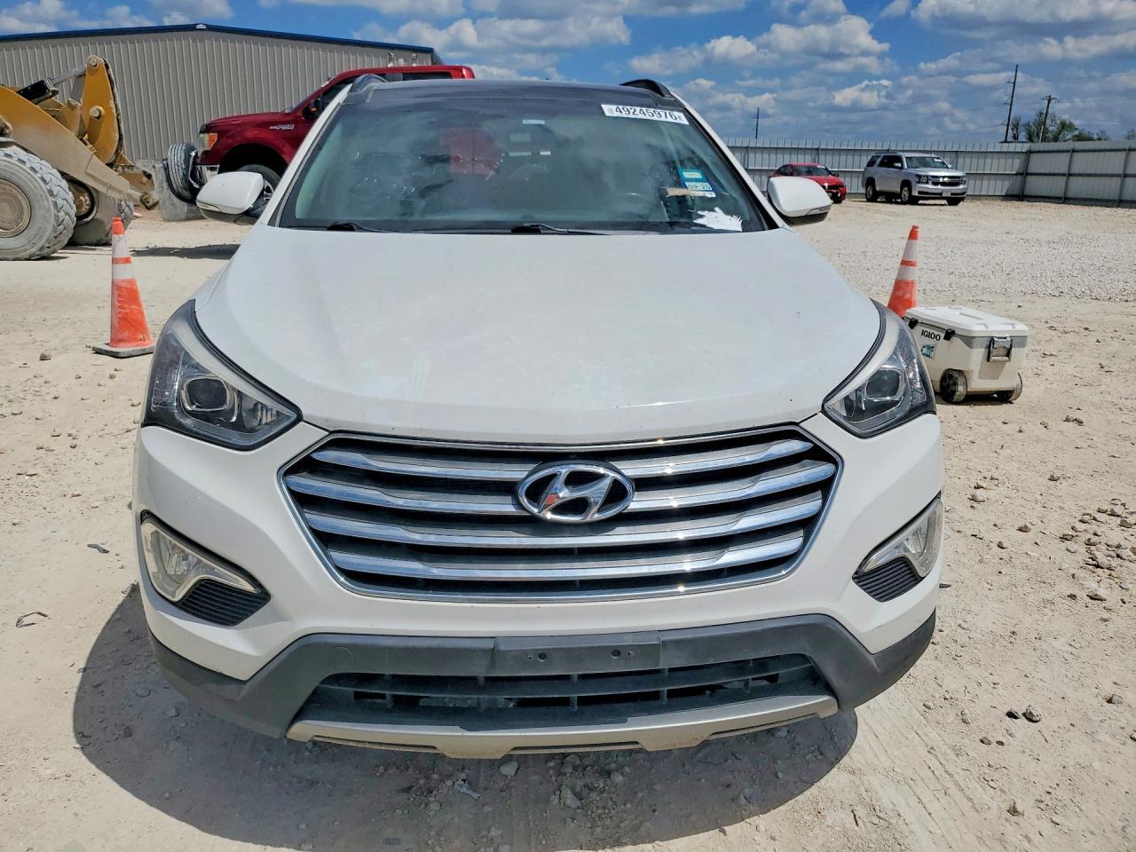 2016 Hyundai Sante Fe - Image 5