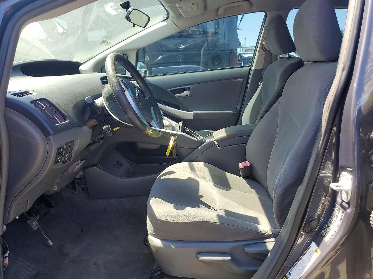 2011 Toyota Prius Two - Фото 7