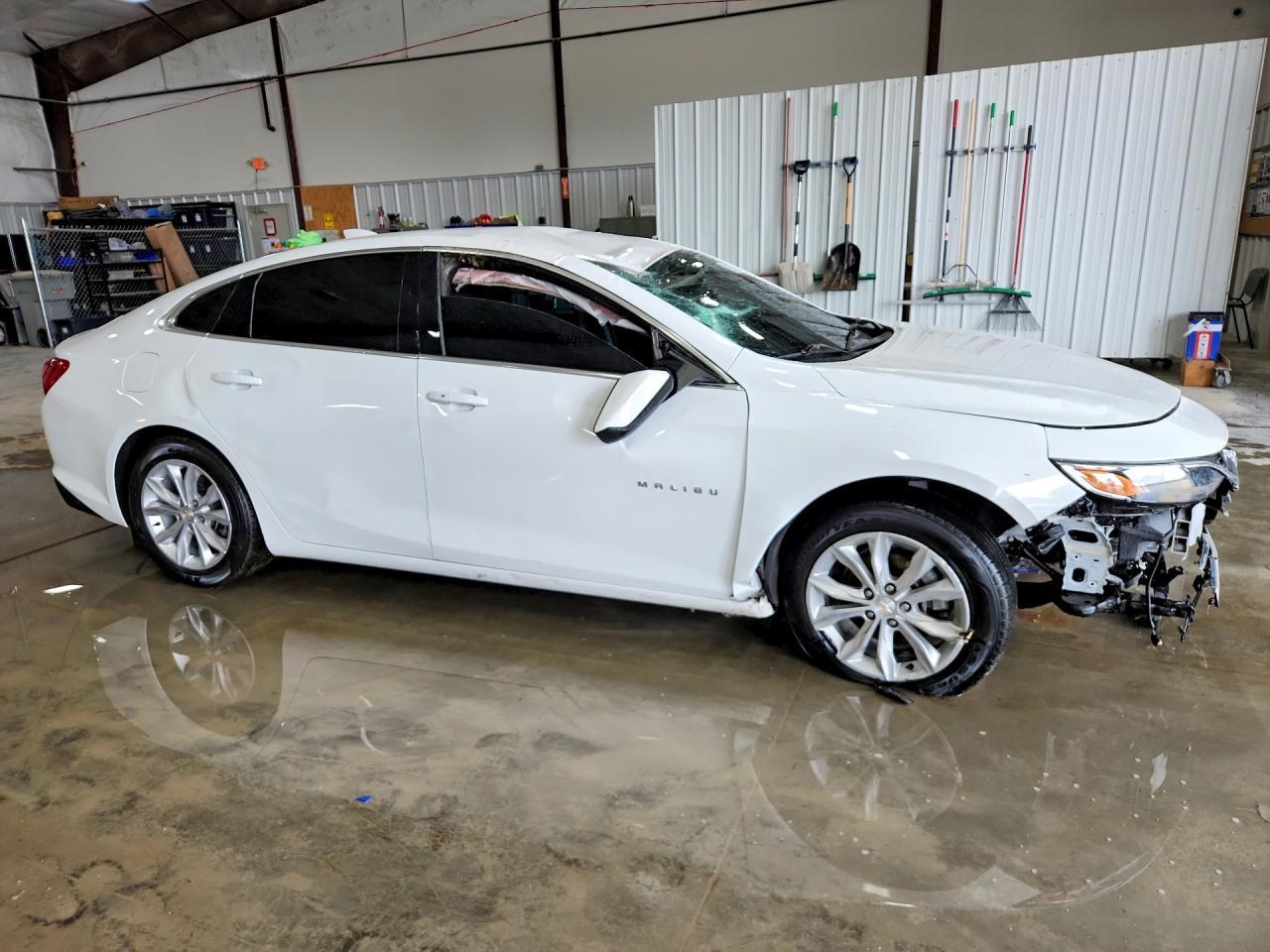 2024 Chevrolet Malibu Lt - Image 4