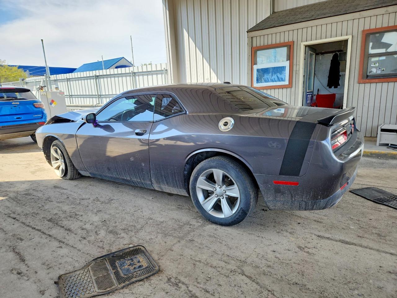 2016 Dodge Challenger Sxt - Image 2